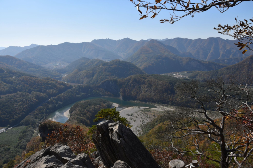 2. DSC_5308 백운산에서 본 동강 50%.JPG