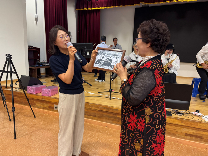 KakaoTalk_20260514_150645826_02 수리취와 떡나눔 50%.jpg
