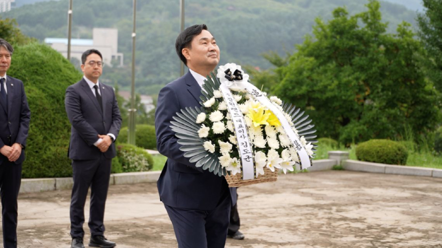 김도균1 40%.jpg