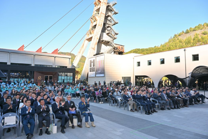 261007(수)사진자료(정선군, 제30회 석탄문화제 10월 7일 개막 ‘사북 650거리서 4일간 개최’) (1).jpg