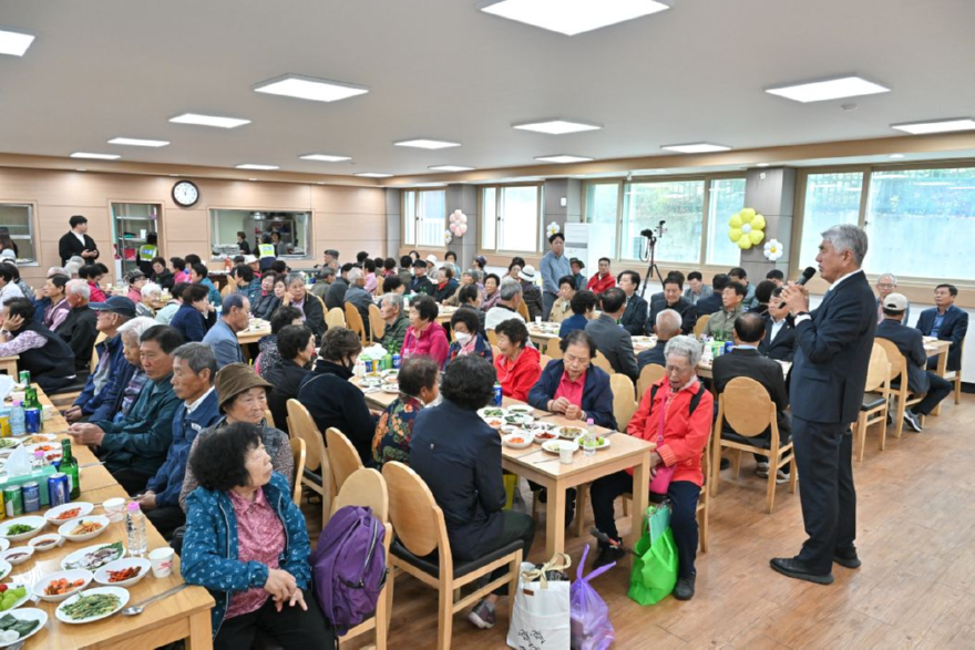 js20261019(남면 경로잔치)-1(J91_7387).jpg