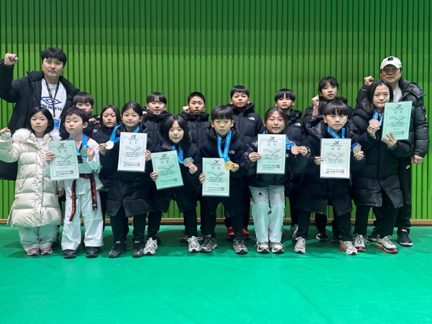 백전초 태권도부1.jpg