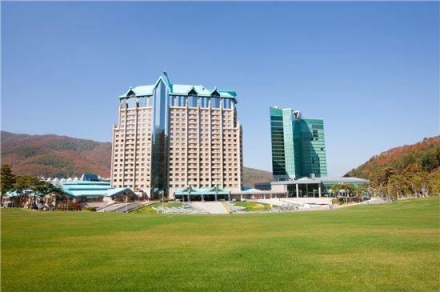 강원랜드 "정선을 먹여 살렸다"… 정선·태백 30년 비교 보고서