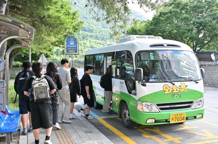 “버스정류장이 집 앞으로”… 정선 와와버스 생활밀착형 개선 확대