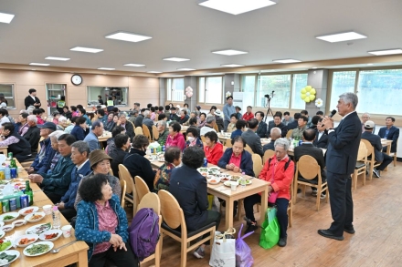 정성 담은 한 끼에 이웃의 정…남면 어르신 300명 한자리