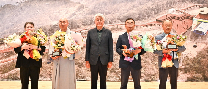 2023년 향토민상에 천웅스님·김난영·이상덕·유환창 氏