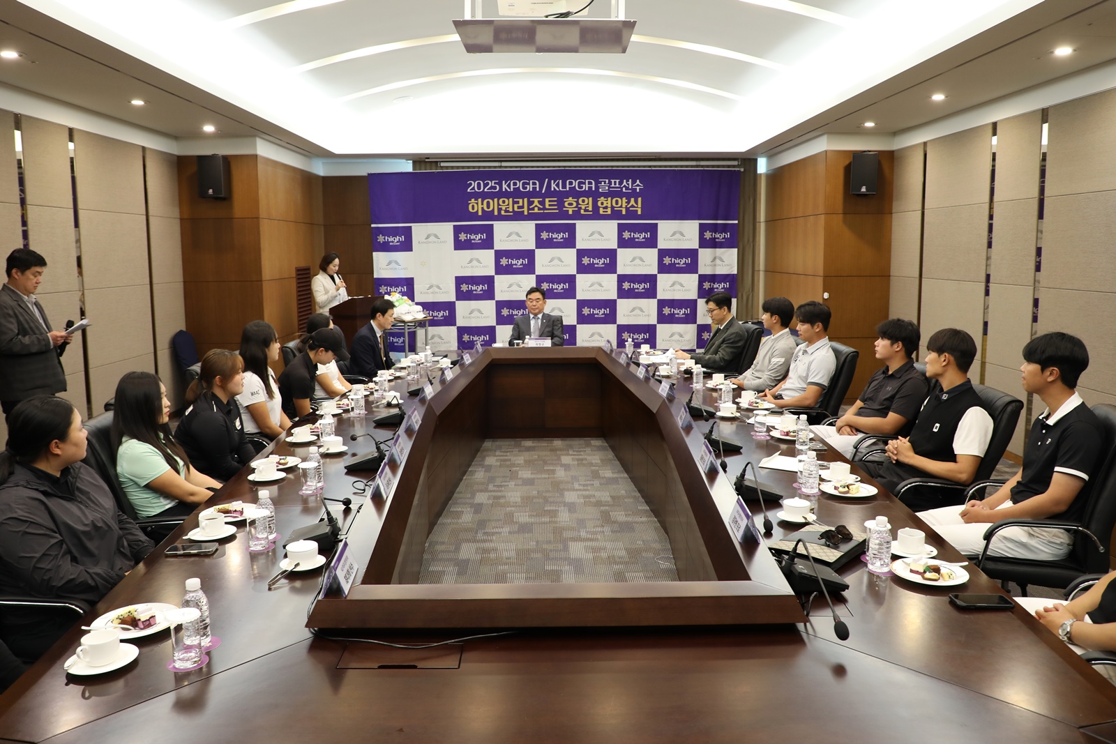 강원랜드 “강원도 출신 골프 유망주들의 선전을 기원합니다”