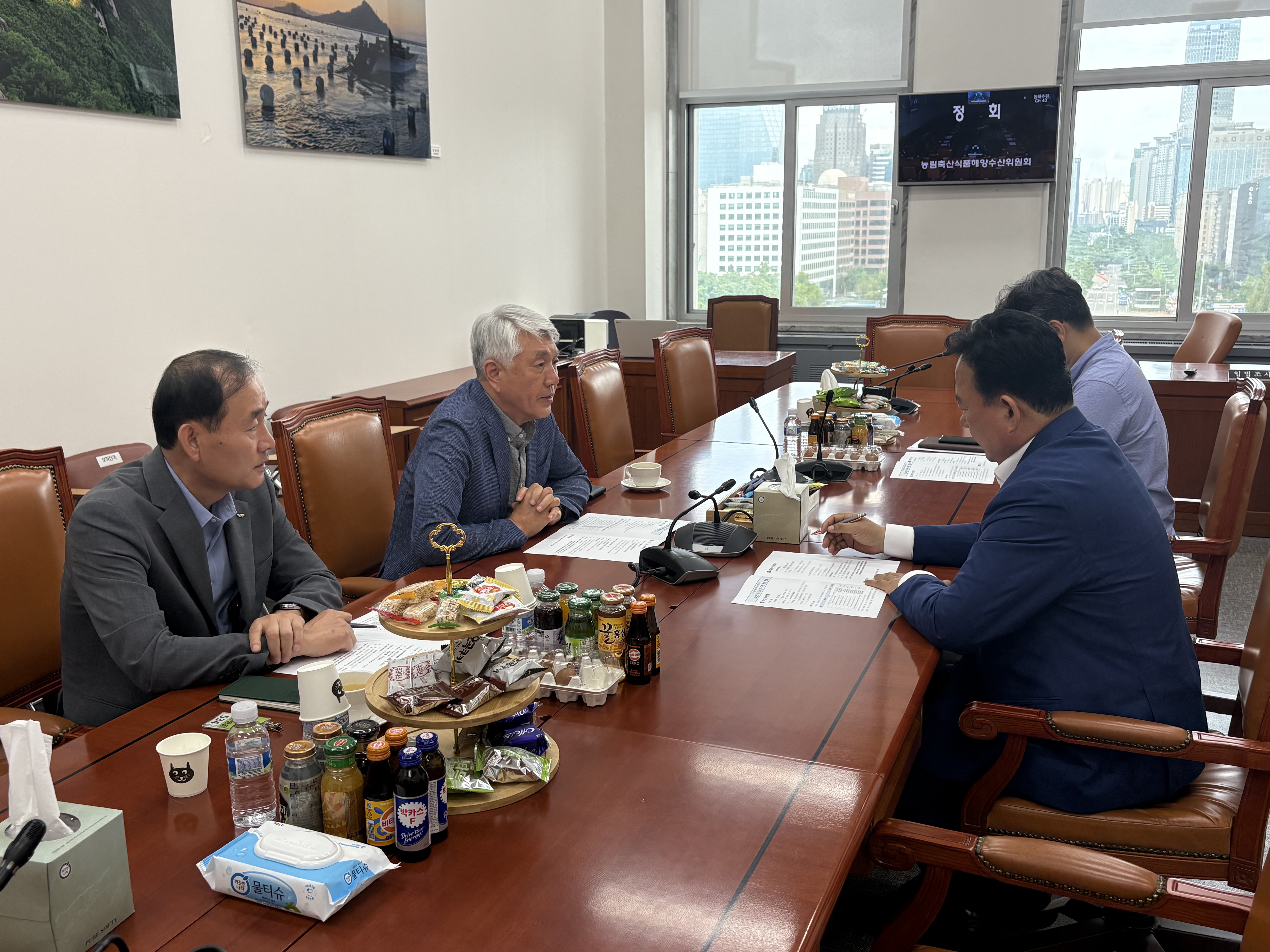 최승준 전국농어촌지역군수협의회장, 농림축산식품해양수산위원회 위원장 방문