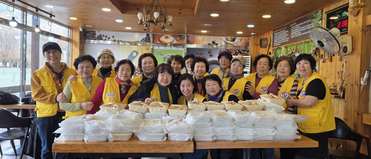 여량면 아우라지적십자봉사회, 저소득 가구 대상 가래떡 나눔 봉사활동 진행